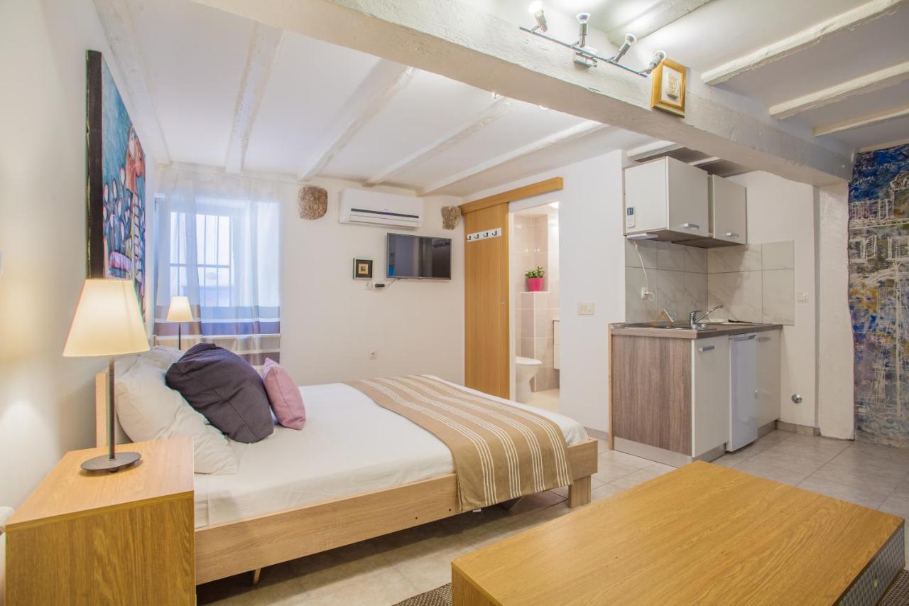 Honey Art Apartment Cres Eksteriør bilde